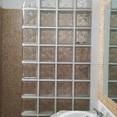 Bonito Apartamento Con Encanto En Casco Antiguo Ron 7 Valenciayole Apartment ภายนอก รูปภาพ