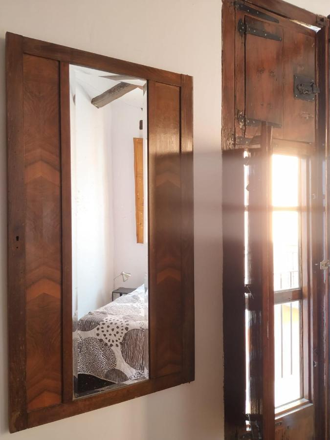 Bonito Apartamento Con Encanto En Casco Antiguo Ron 7 Valenciayole Apartment ภายนอก รูปภาพ